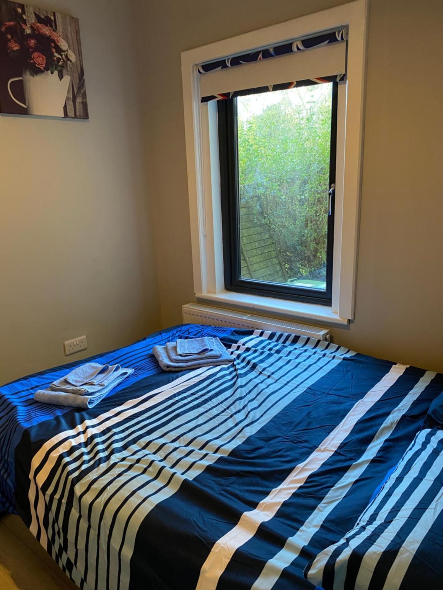Avonbeg Cottages 2 Bed 1 Bath Accommodate 3 Guests รอธดรัม ภายนอก รูปภาพ